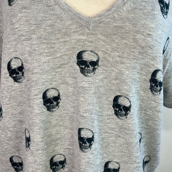 Skull Cashmere Tee - Picture 7 of 8